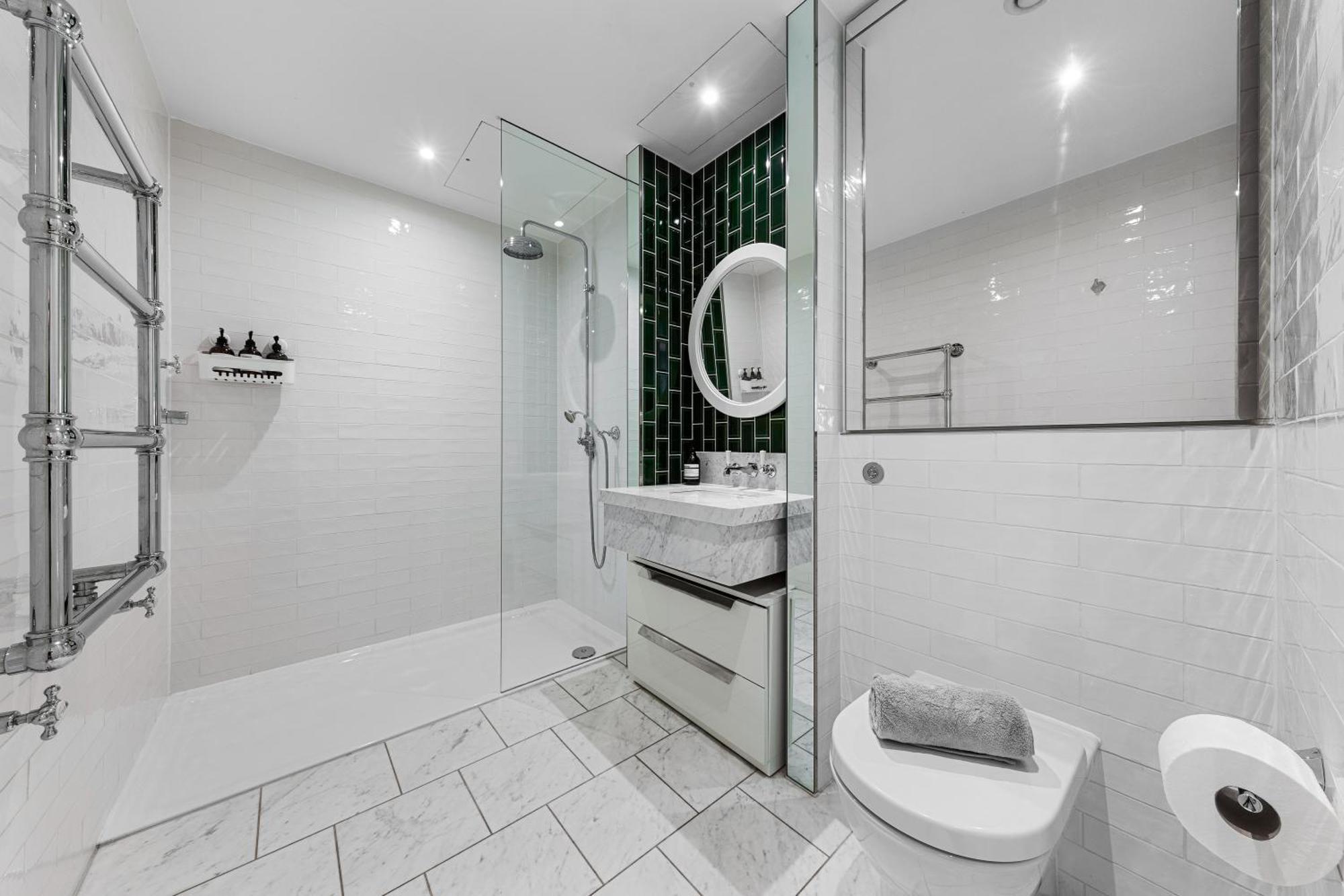 River Panorama Central London 2 Bedroom New Development エクステリア 写真